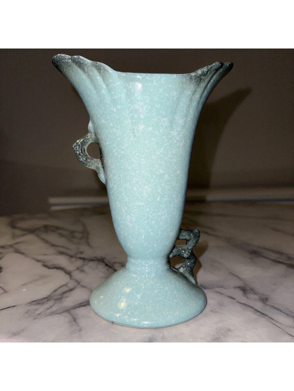 MCM 1950 Hull Wildflower W8 Vase 7 1/2